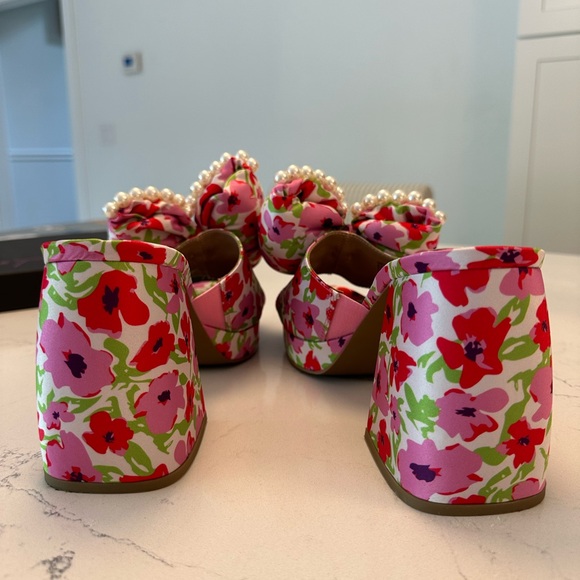 Betsy Johnson Maccie Heels - Picture 6 of 9